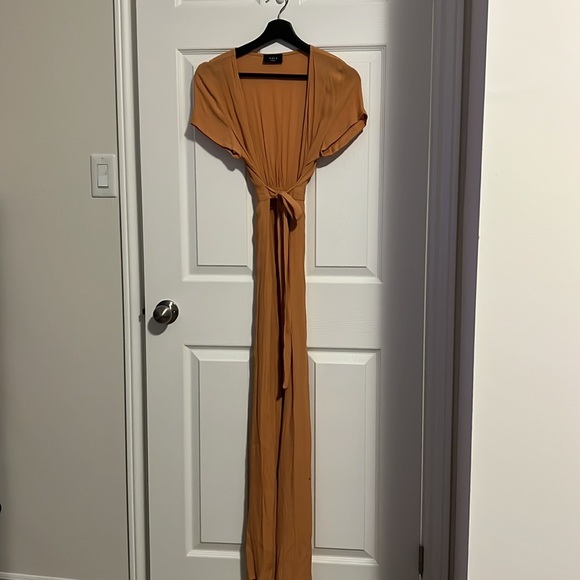 VICI DOLLA WRAP DRESS - Picture 2 of 7